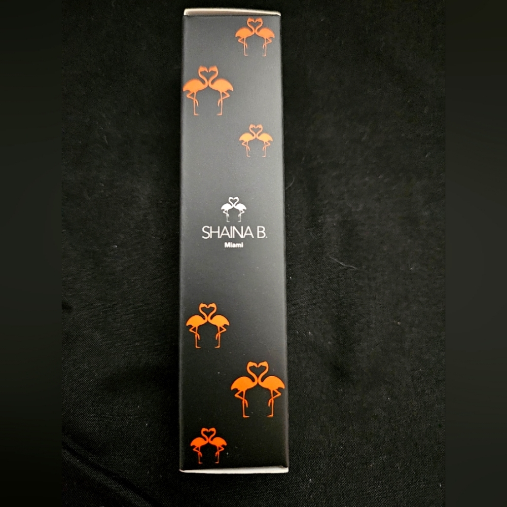 NEW SHAINA B Miami FLAMINGLOW Liquid Highlighter